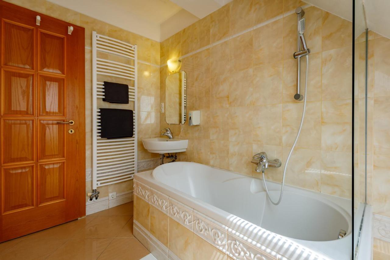 Villa Muzsa Deluxe Balatonfüred Екстериор снимка