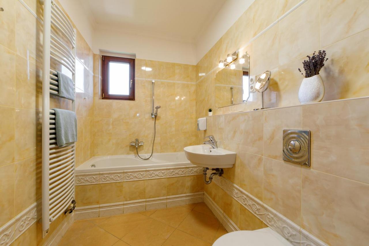 Villa Muzsa Deluxe Balatonfüred Екстериор снимка